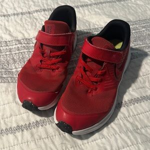 Boys Nike’s, Size 3Y